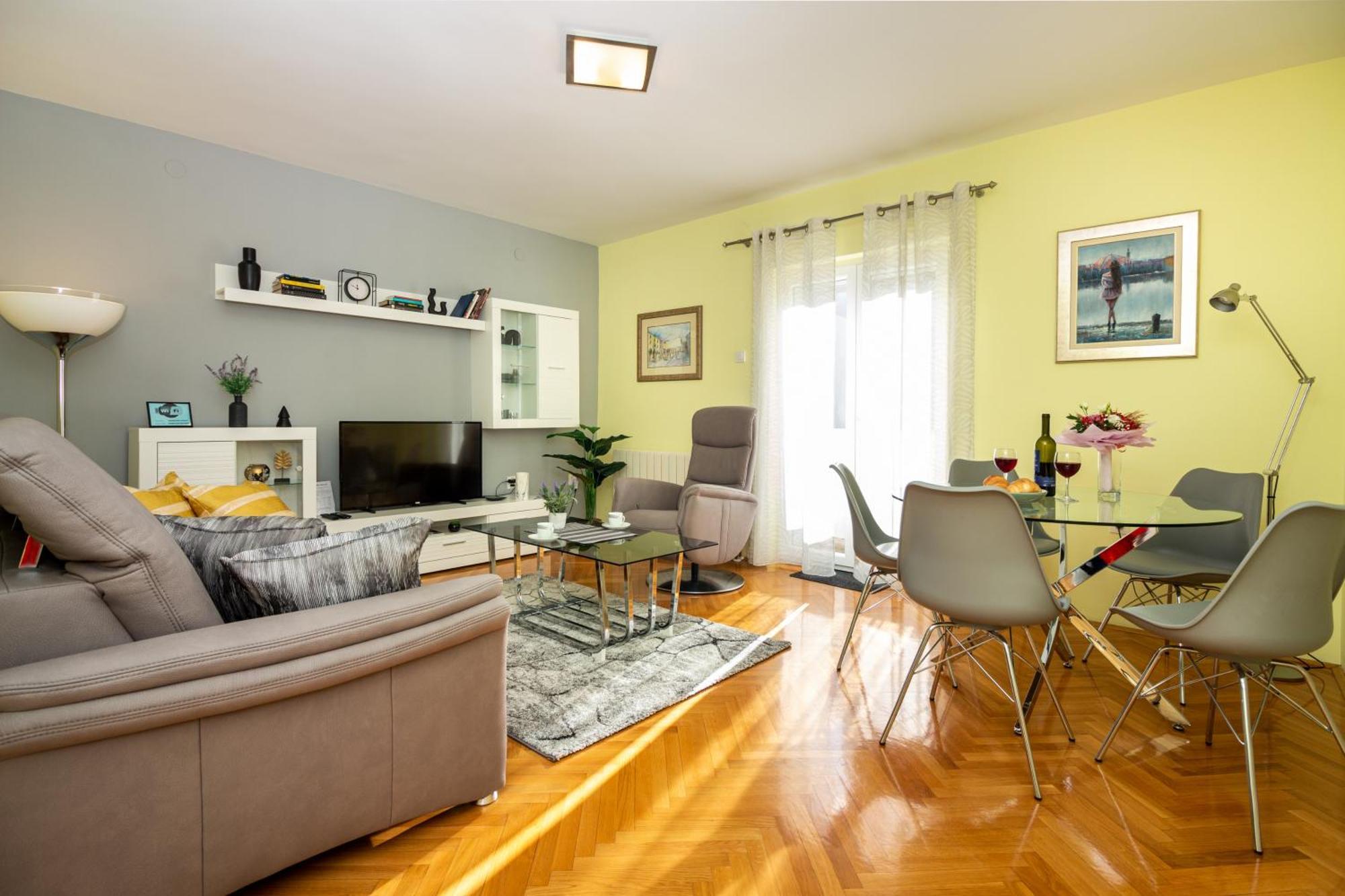 Apartment Fortunella สปลิท ภายนอก รูปภาพ